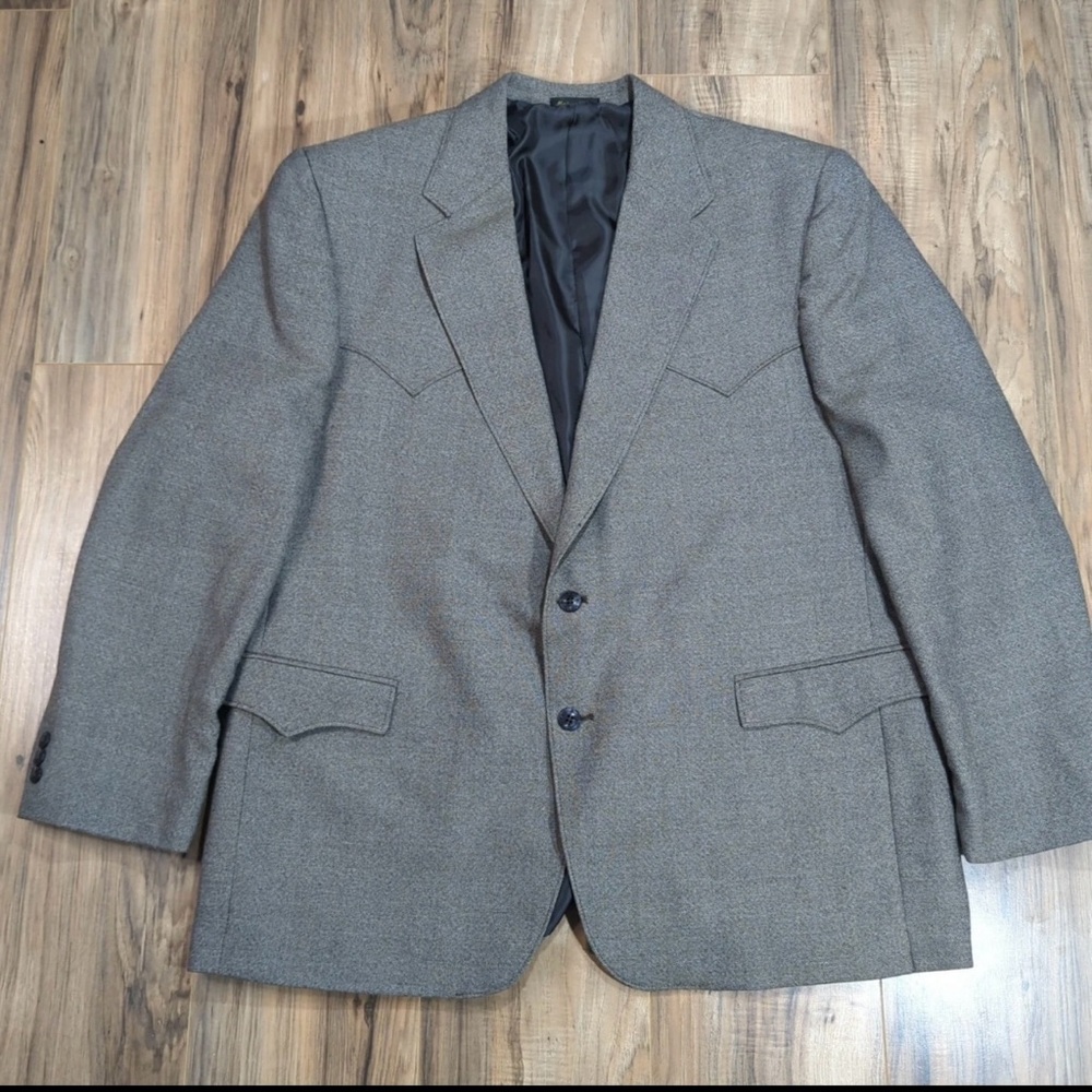 Gray Wool-Blend Sport Coat with Notched Lapels